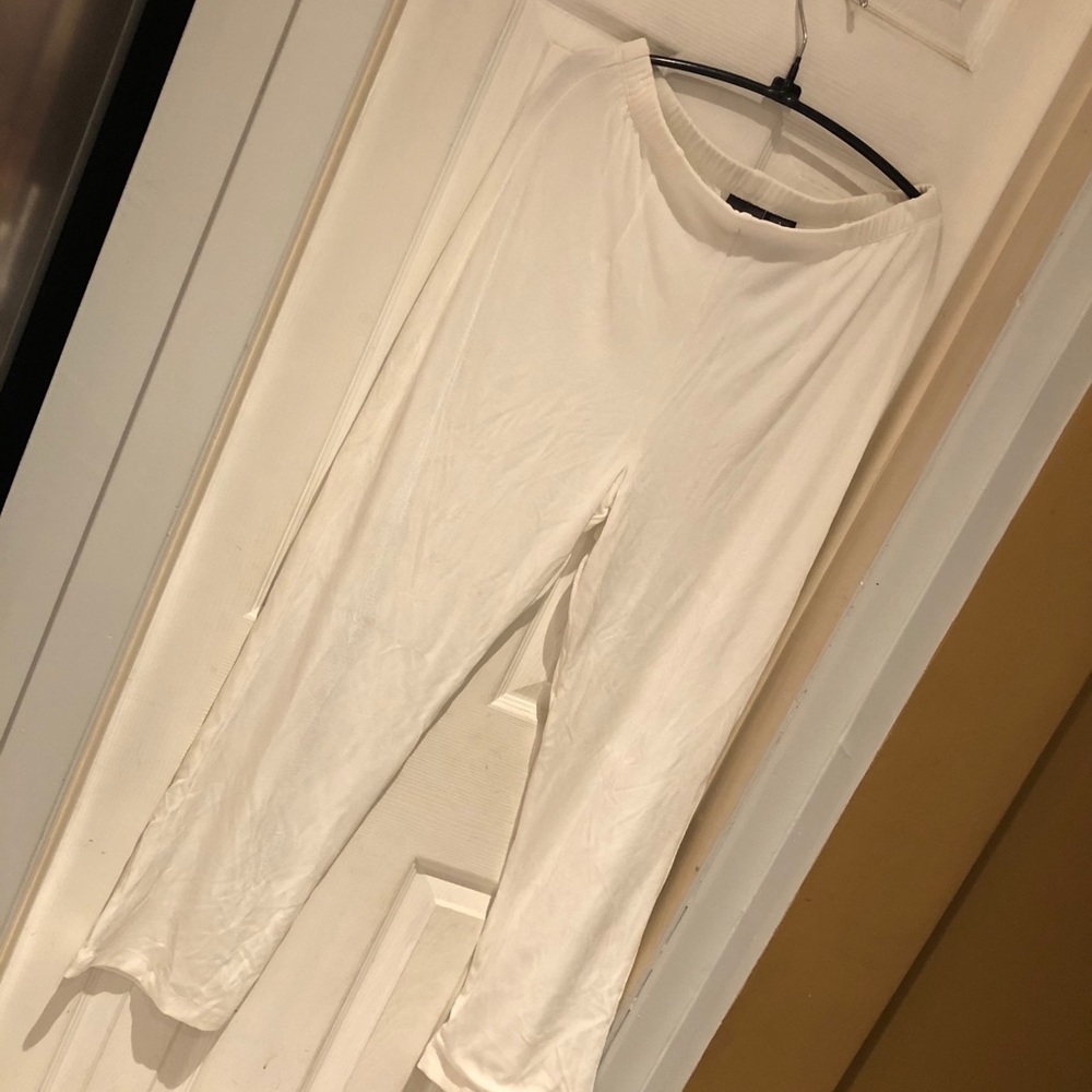 Chico’s Travelers No Tummy Pants in off-white